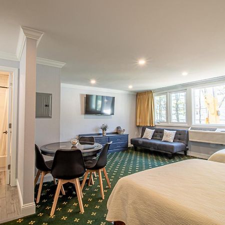 The Niantic Inn Екстериор снимка