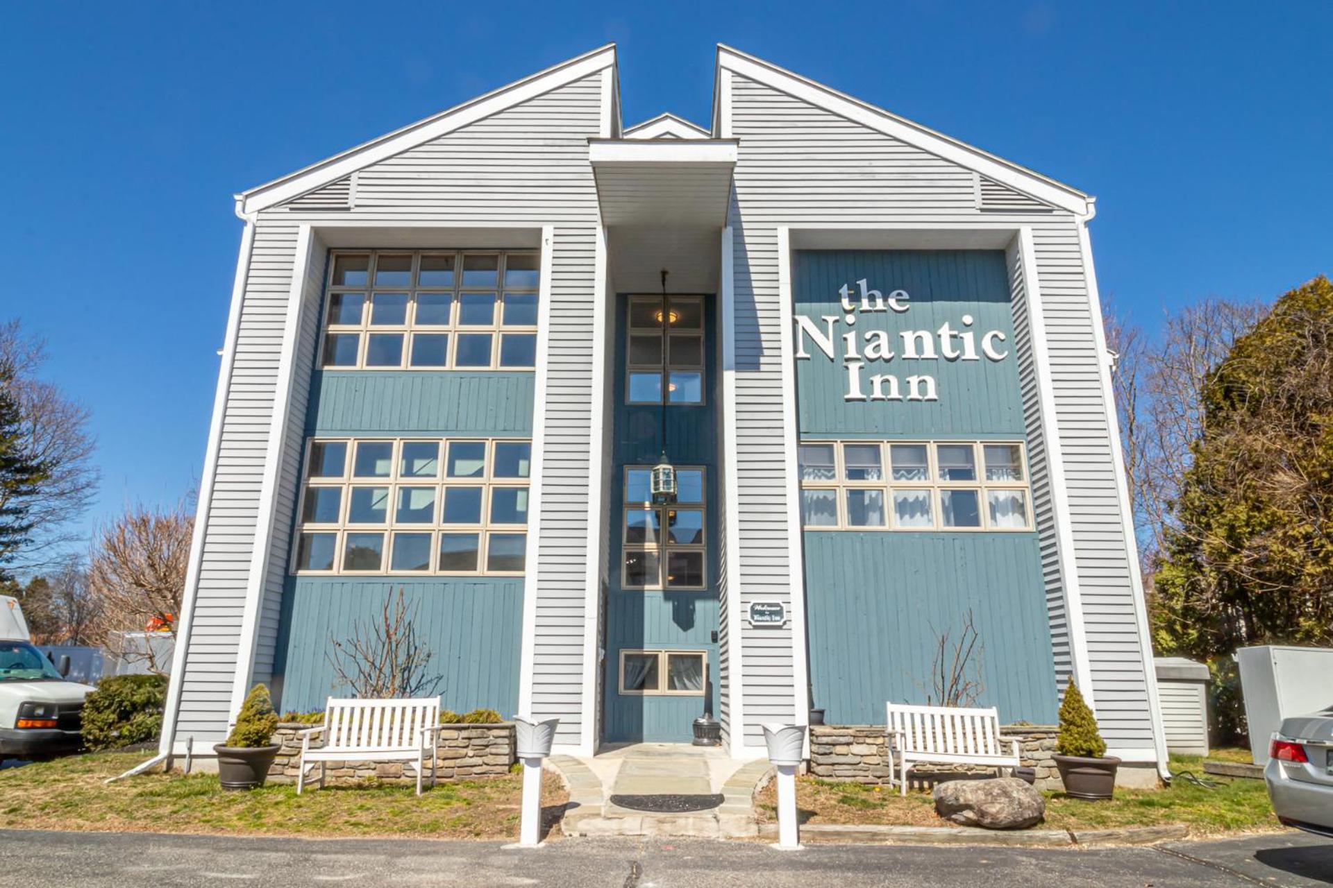 The Niantic Inn Екстериор снимка